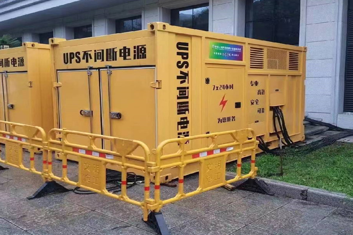 邕宁发电机租赁施工现场